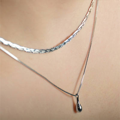 Neckpieces